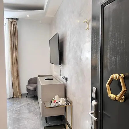 Daphne Guest house *
